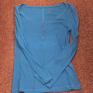 Women’s old navy long sleeved shirt